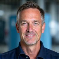 Porträt von Patrick Schmid, Fertigungsleiter