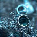 Nahaufnahme einer Präzisionslinse und Mikro-Schaltkreise für Diagnostikgeräte